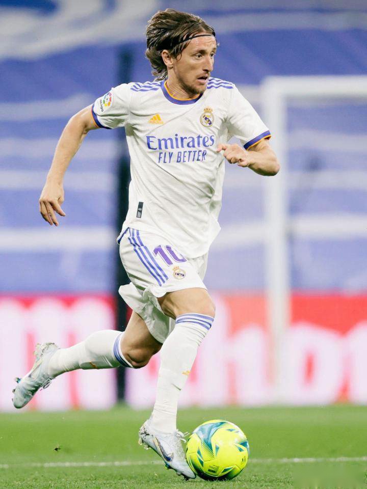 中国职业联赛财务指标：中超俱乐部单个财年支出不能超过6亿元