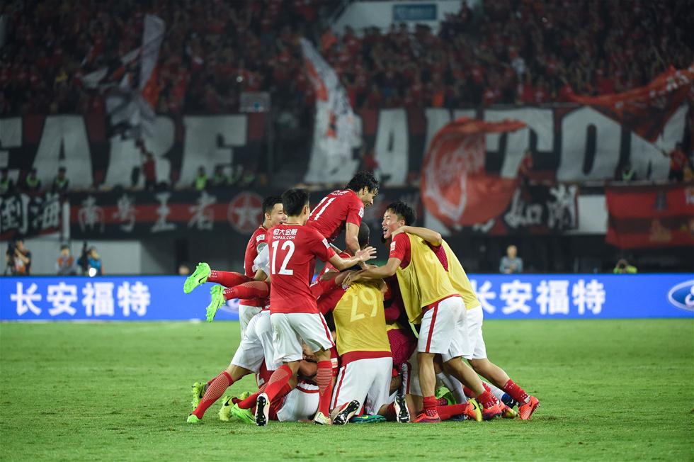 中超：武汉三镇2-0战胜上海申花