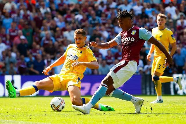 篮球勇士替补球员连续得分上双