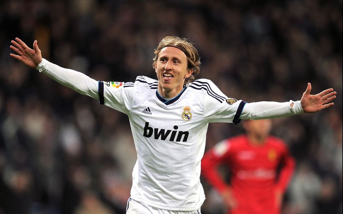 斯洛特：我不担心帅位且得到高层很多支持；失误是团队的问题